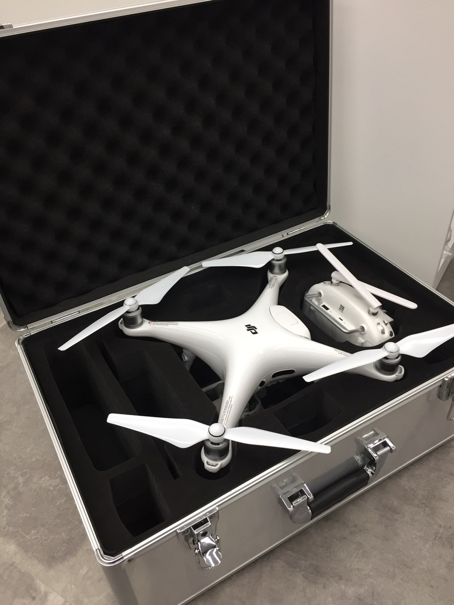 PHANTOM4アルミケース大量入荷！】 – エアステージ